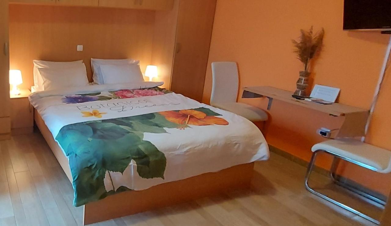 Apartments Tomic بيوغْغاد نا موغو المظهر الخارجي الصورة